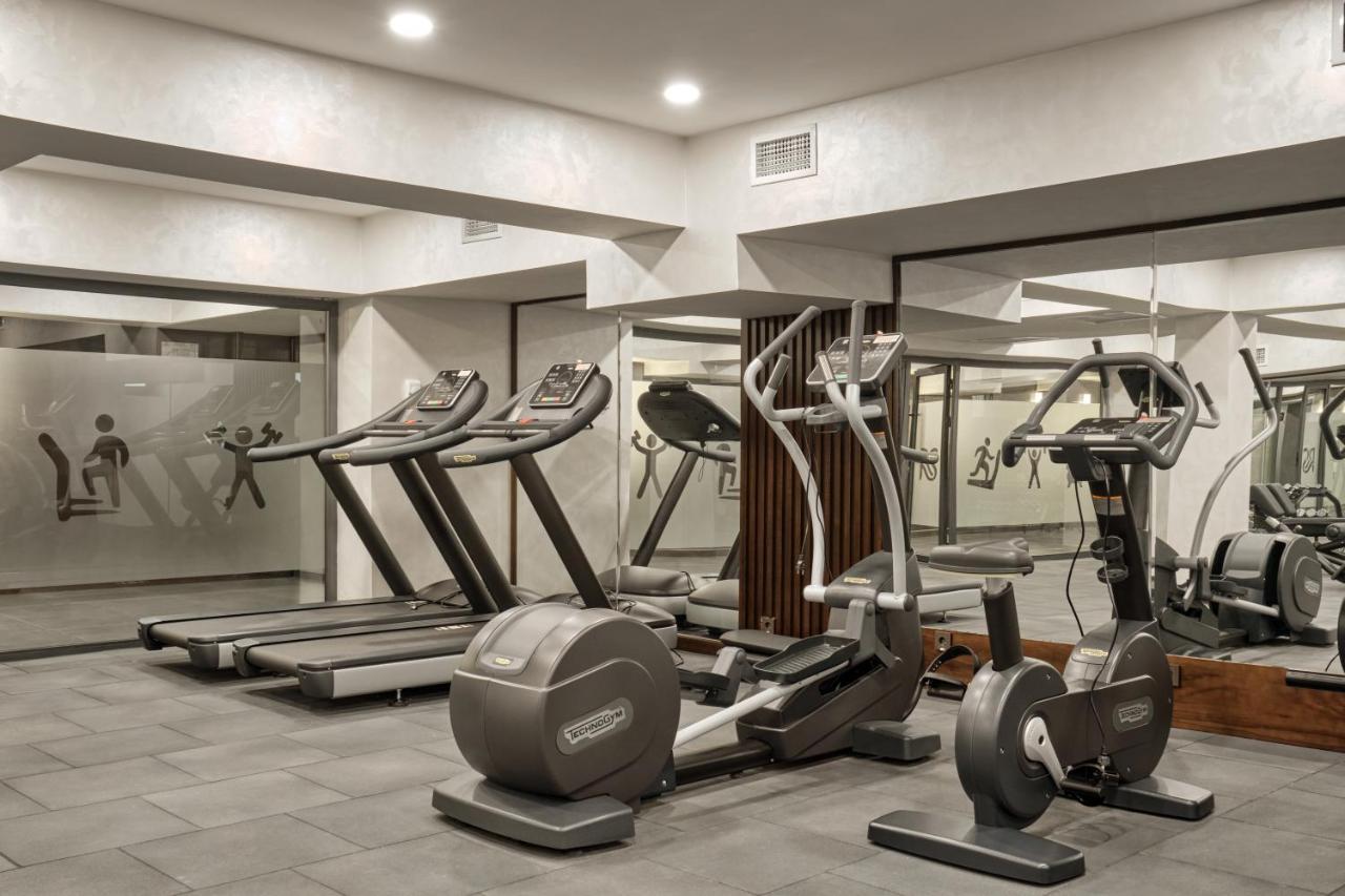 Wyndham Garden Tashkent Hotel Екстериор снимка