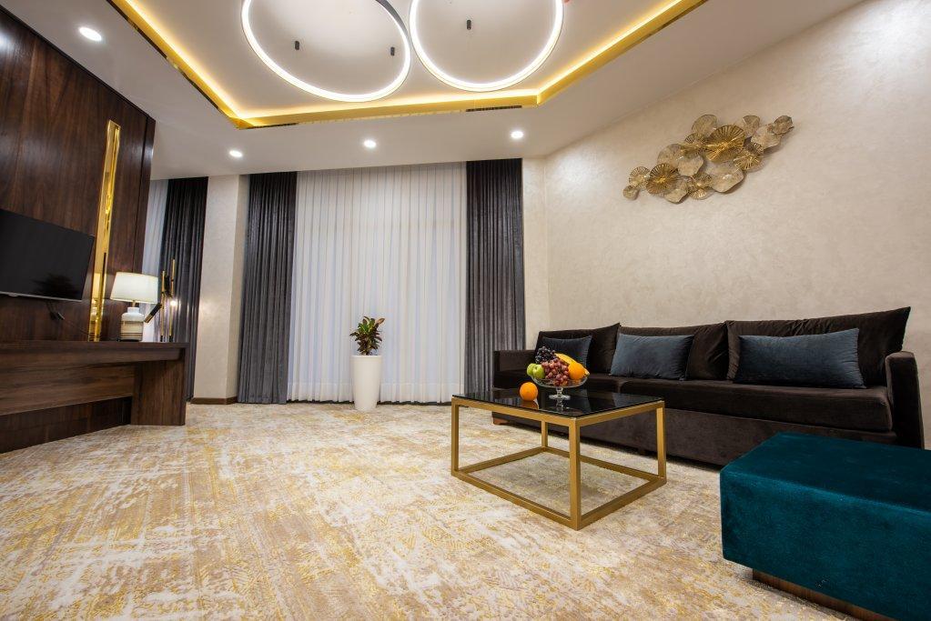 Wyndham Garden Tashkent Hotel Екстериор снимка