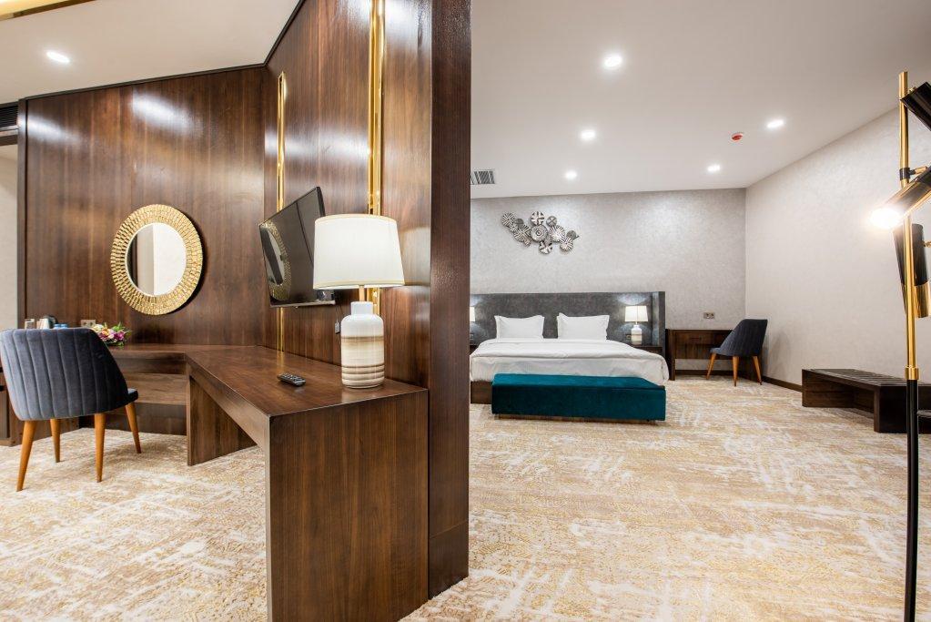 Wyndham Garden Tashkent Hotel Екстериор снимка