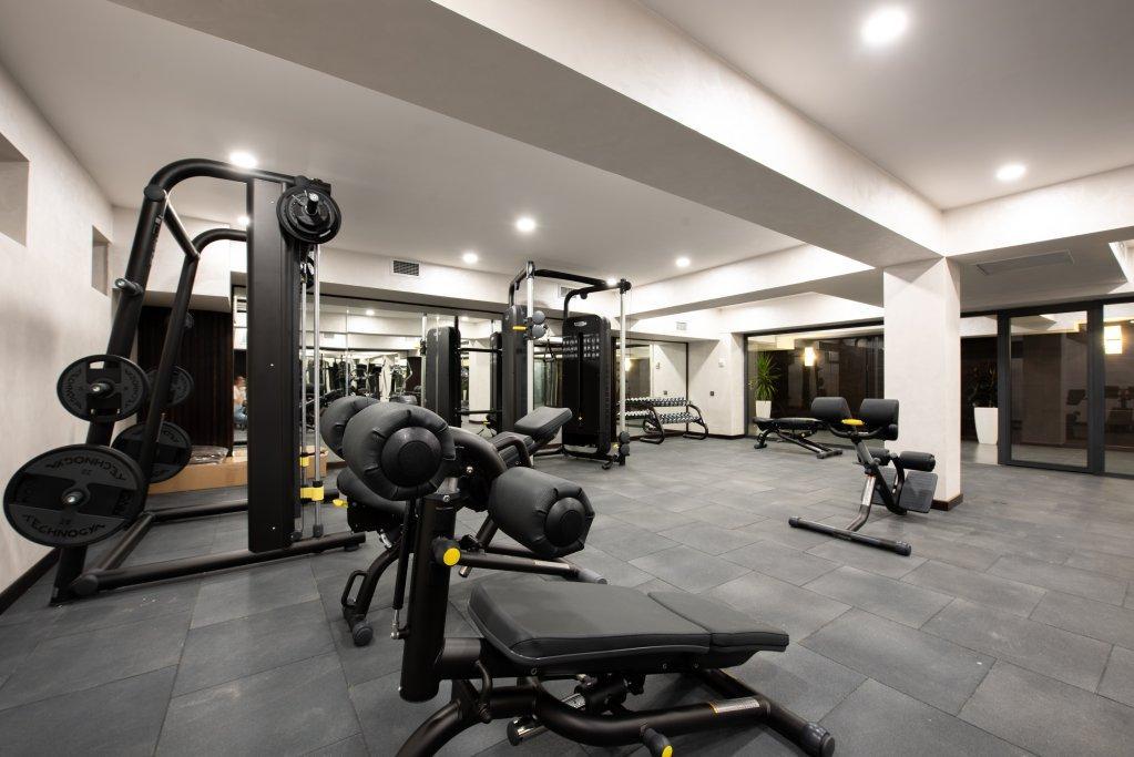 Wyndham Garden Tashkent Hotel Екстериор снимка