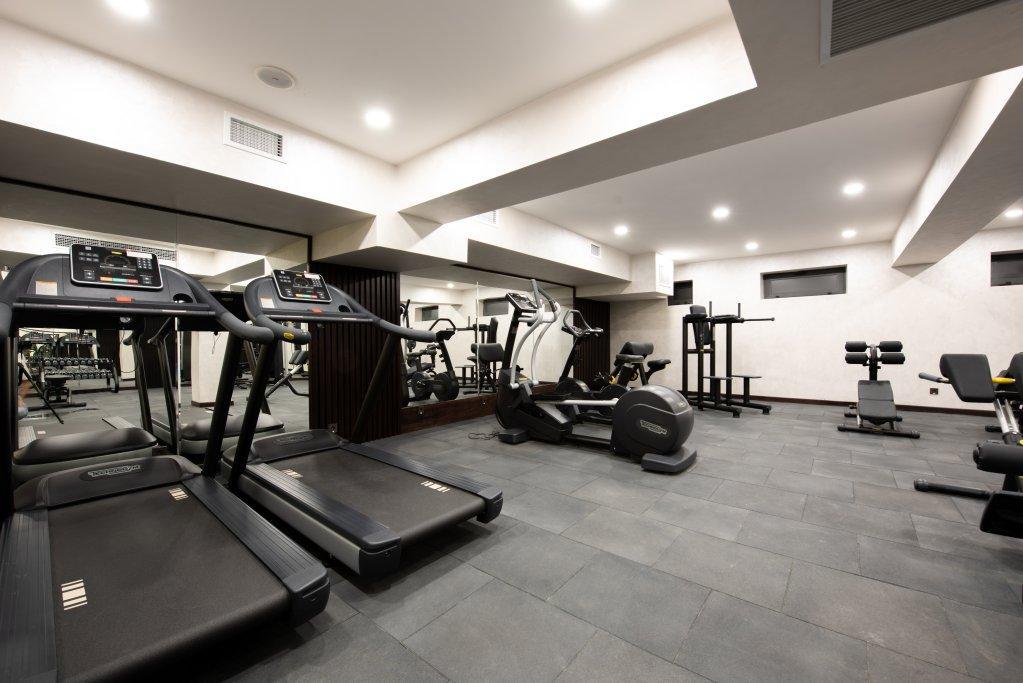 Wyndham Garden Tashkent Hotel Екстериор снимка