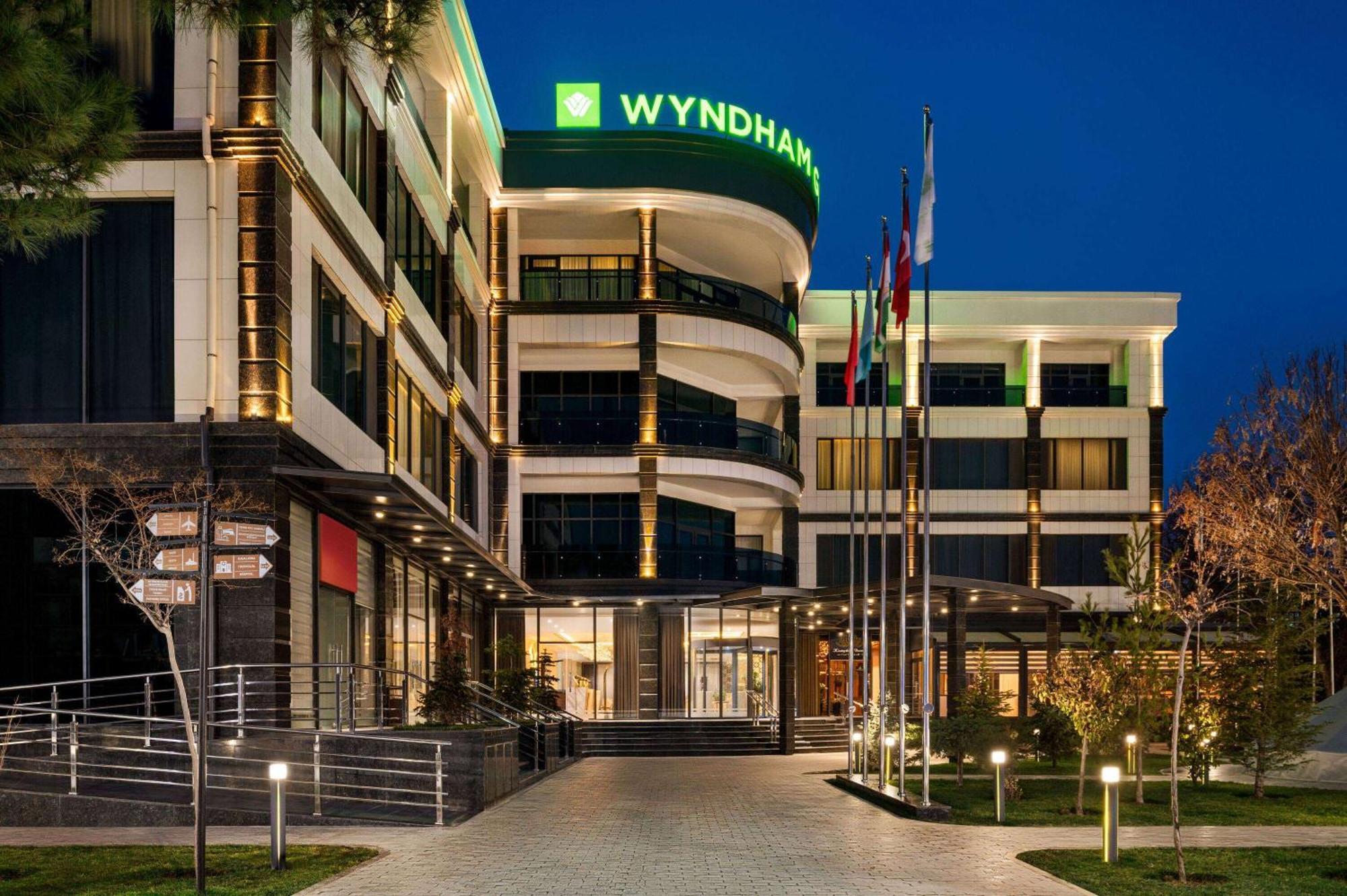 Wyndham Garden Tashkent Hotel Екстериор снимка
