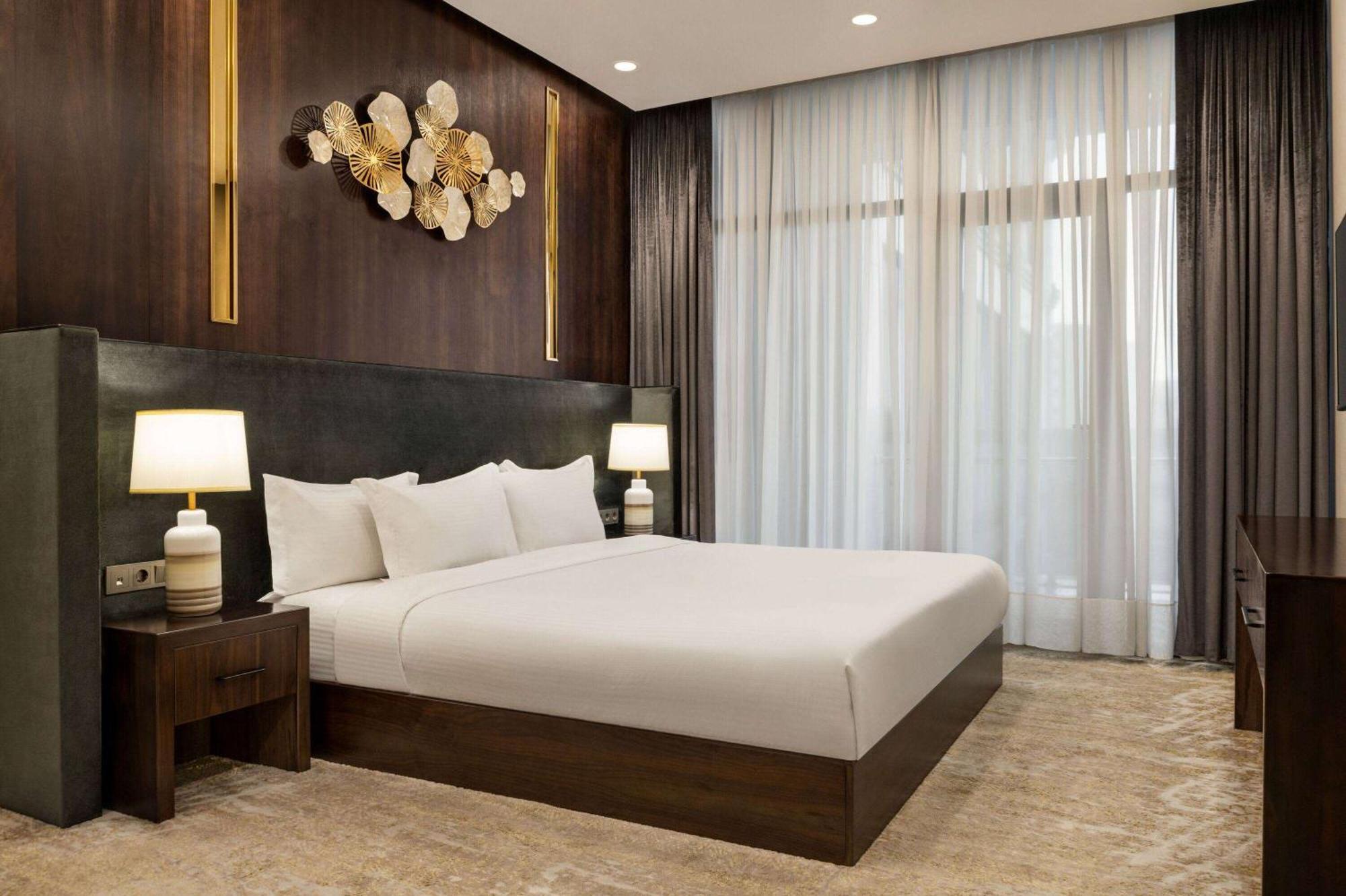 Wyndham Garden Tashkent Hotel Екстериор снимка