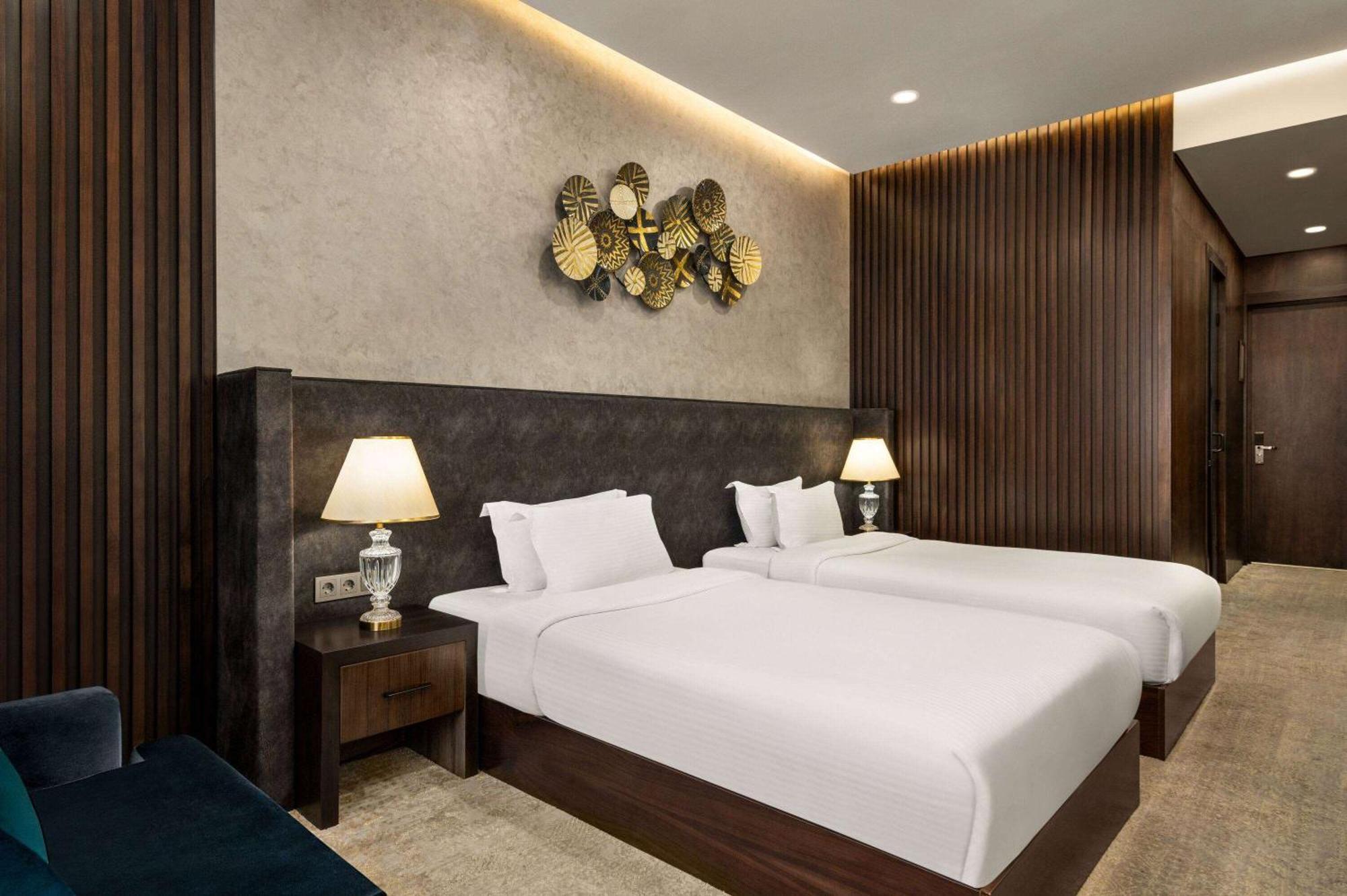 Wyndham Garden Tashkent Hotel Екстериор снимка