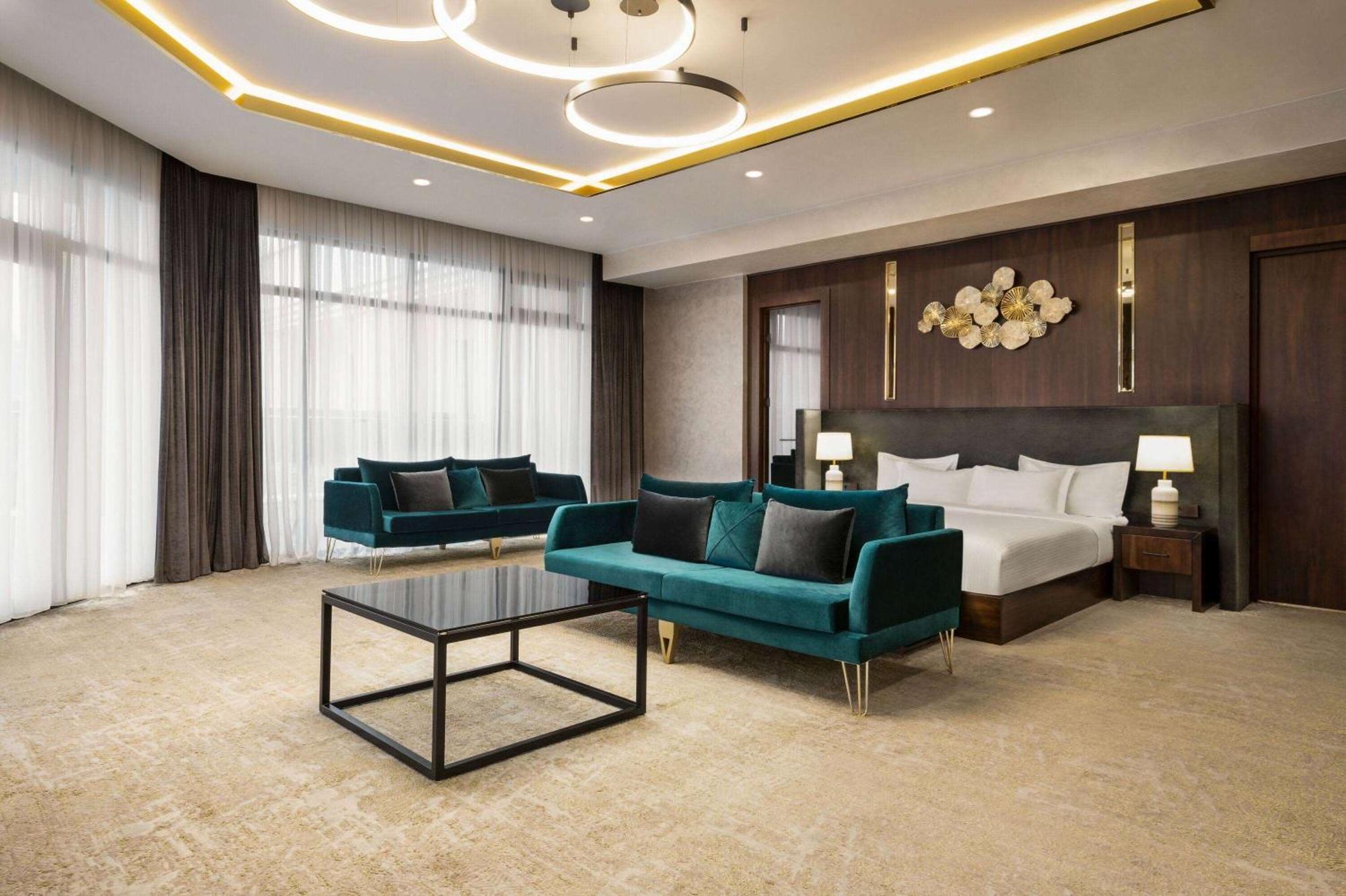 Wyndham Garden Tashkent Hotel Екстериор снимка
