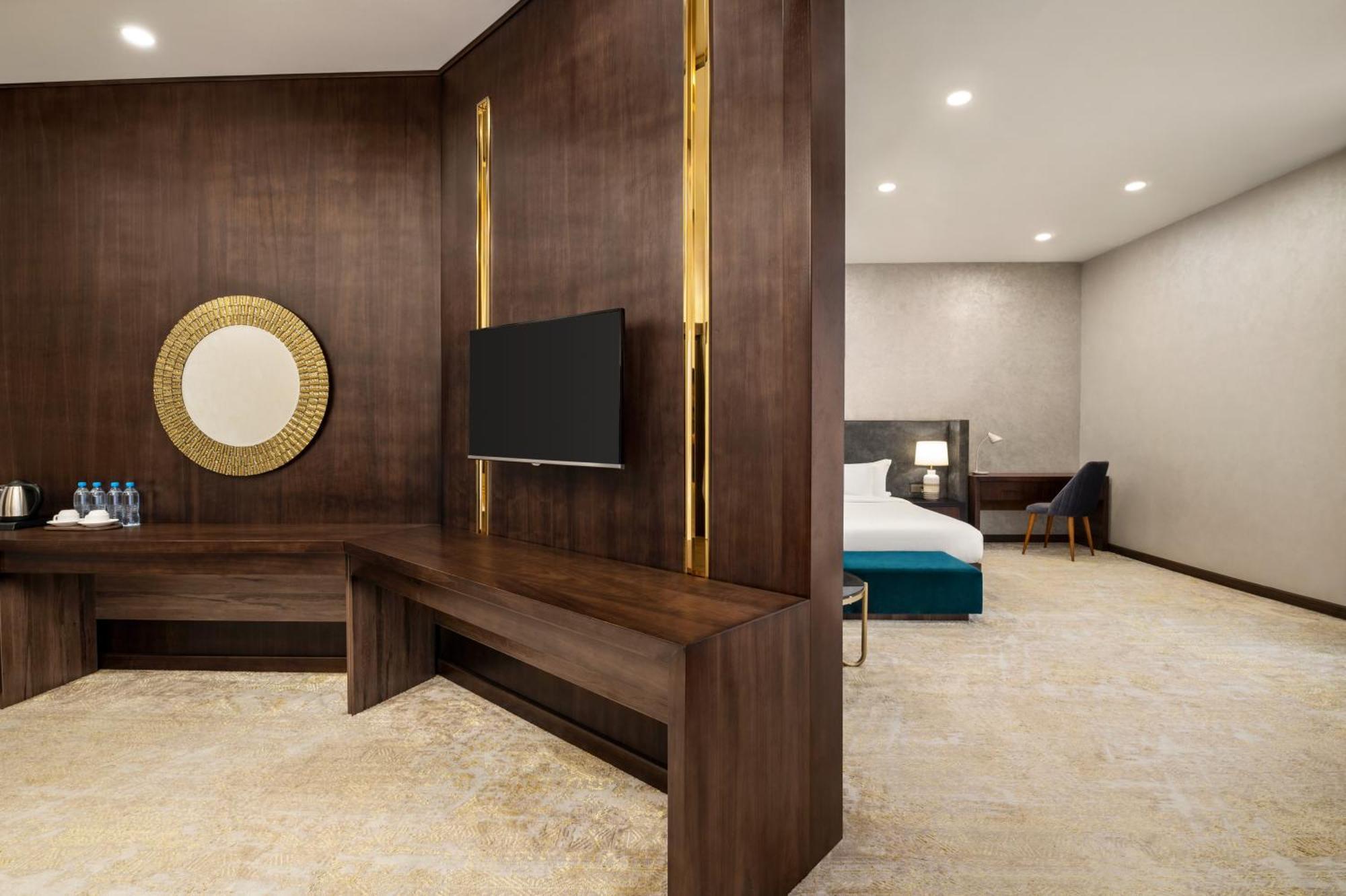 Wyndham Garden Tashkent Hotel Екстериор снимка