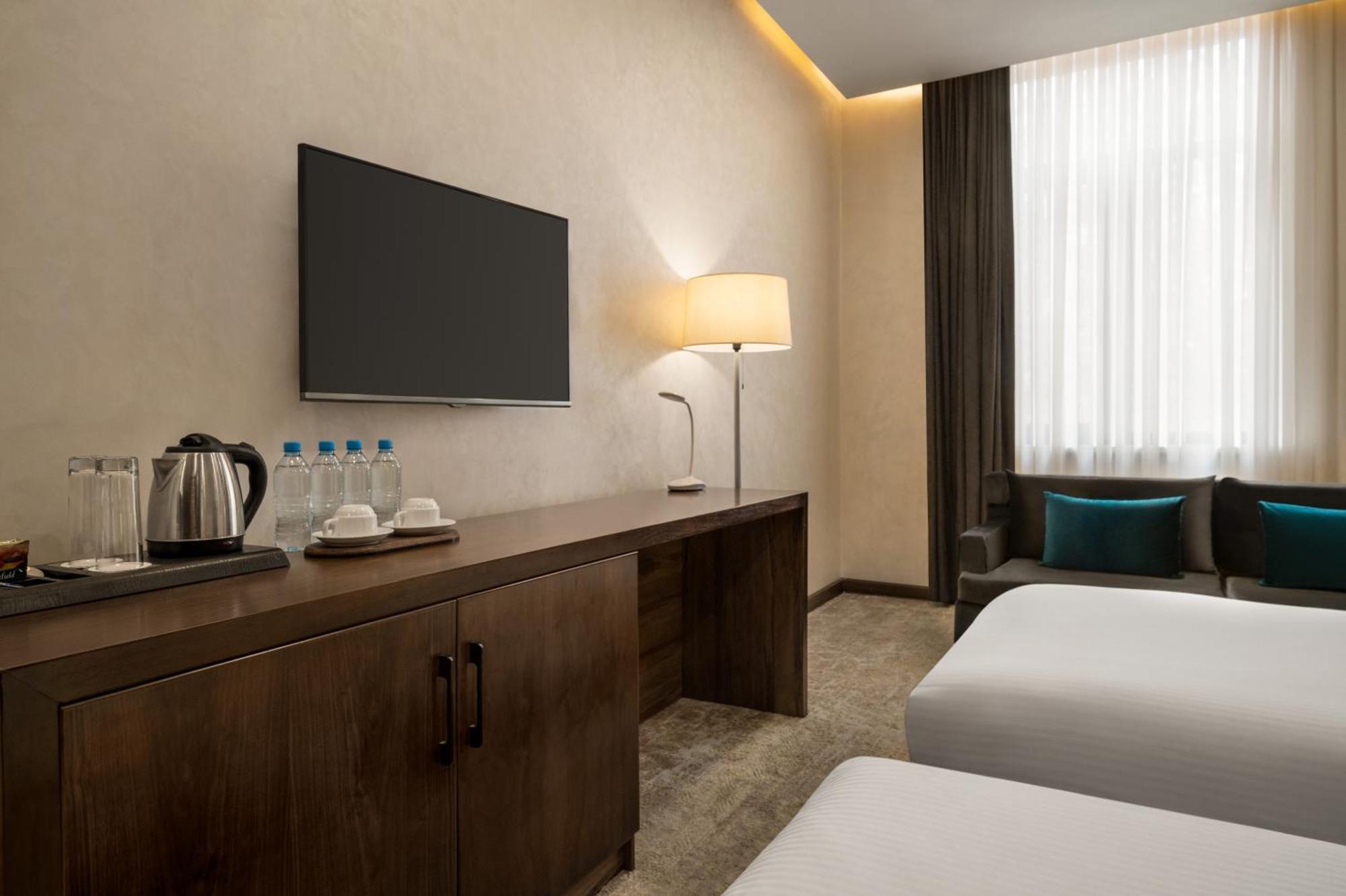 Wyndham Garden Tashkent Hotel Екстериор снимка