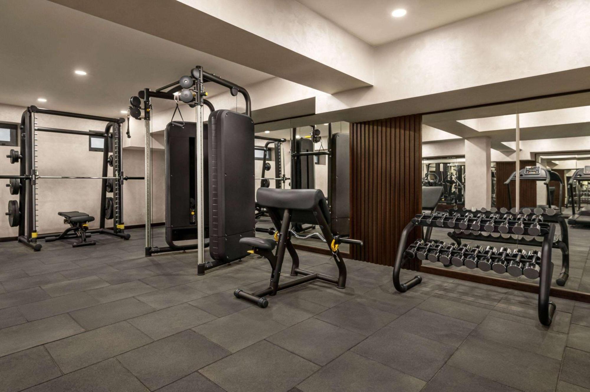 Wyndham Garden Tashkent Hotel Екстериор снимка